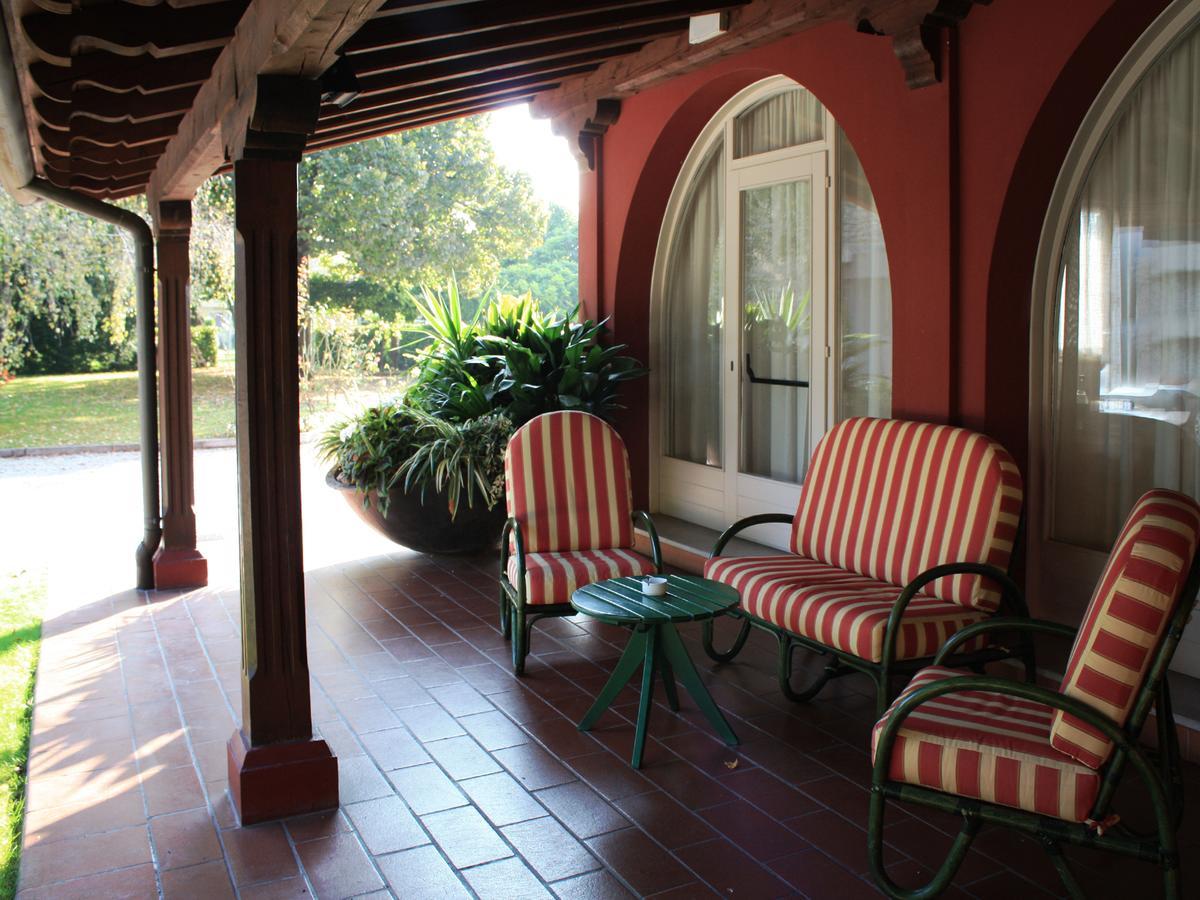 Hotel La Primula San Quirino Extérieur photo